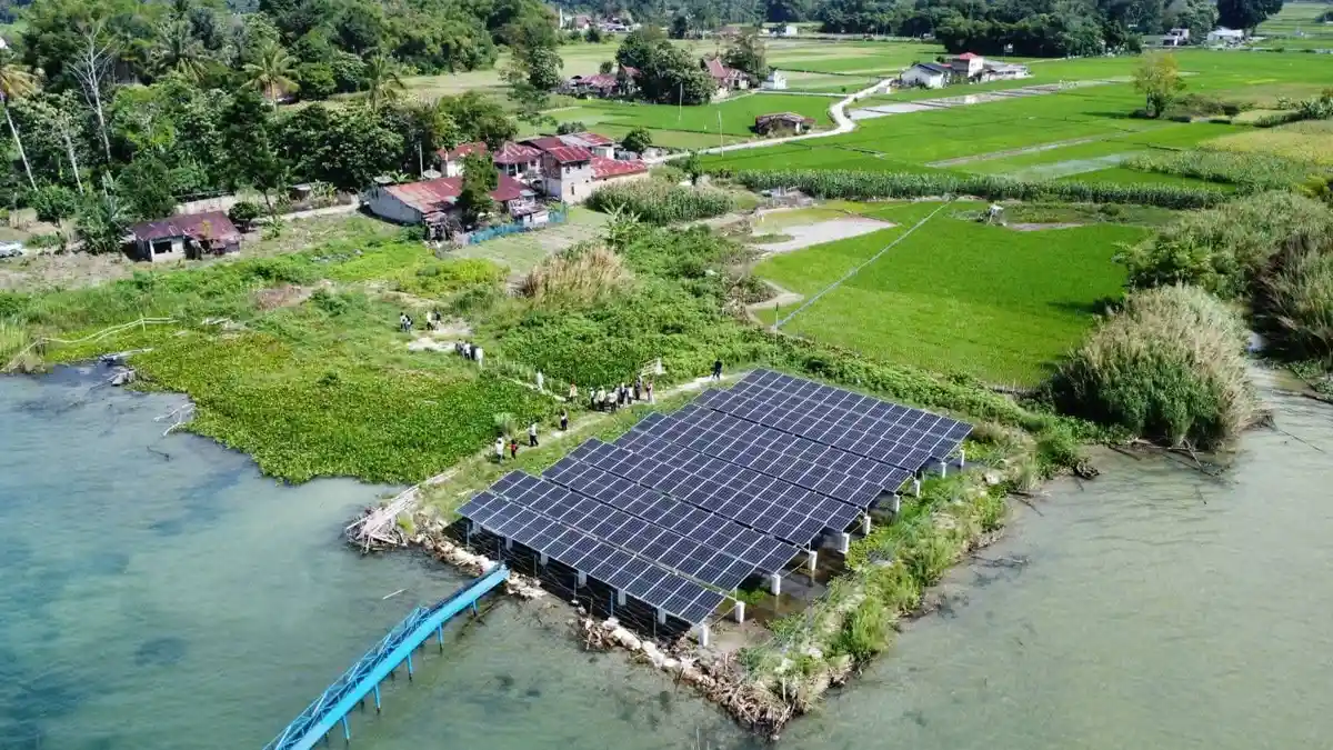 Kick-off Meeting Pembangunan Pompa Air Tenaga Surya (PATS) di Desa Sibonor Ompuratus, Kecamatan Nainggolan, Kabupaten Samosir, dilaksanakan melalui kolaborasi Bappenas RI, UK FCDO, Provinsi Sumatera Utara, dan LCDI-2.
