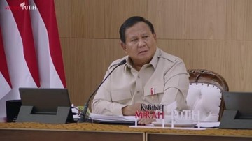 Presiden Prabowo minta seluruh desa dan dusun yang masih gelap agar terang listrik maksimal tahun 2030