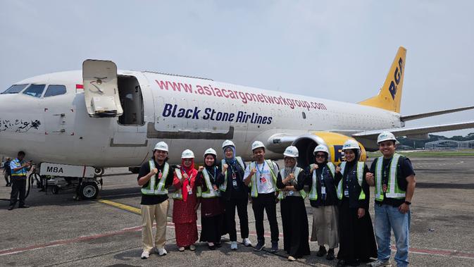 Kolaborasi antara ParagonCorp, Kitabisa, Salam Setara, dan BM3 memberangkatkan dua pesawat carter membawa 30 ton logistik menuju Aceh dan Sumatera Utara untuk percepatan bantuan bencana.