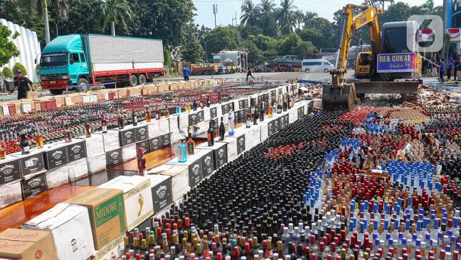 Enam peserta pesta miras di Jember meninggal setelah mengalami kerusakan organ tubuh akibat konsumsi alkohol secara berlebihan.