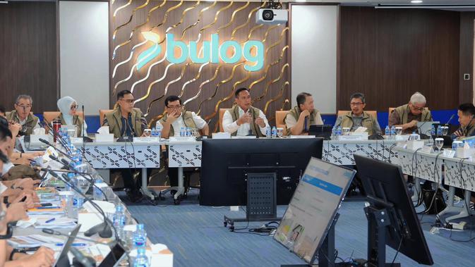 Bulog meningkatkan target penugasan 2026, di antaranya serap lebih banyak komoditas hingga ekspor beras premium sambil mempertahankan stabilitas harga dan stok nasional.