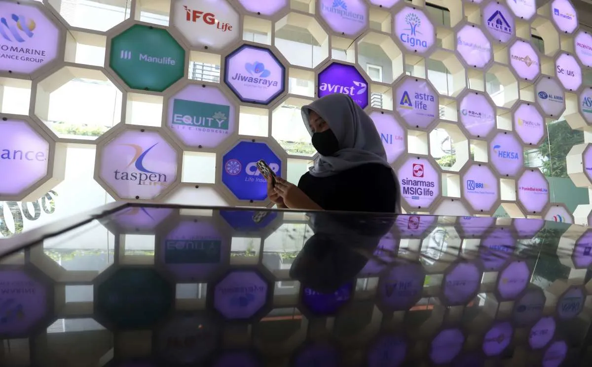 Meskipun jumlah agen asuransi jiwa naik signifikan per November 2025, pendapatan premi dari kanal agen justru mengalami penurunan dibanding tahun lalu.